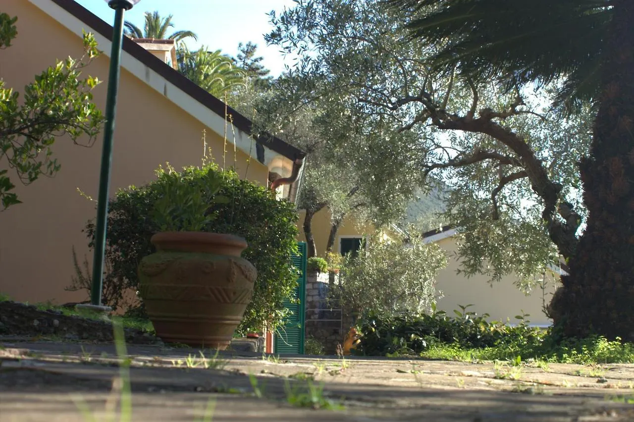 Villa Dei Limoni Bonassola Italy